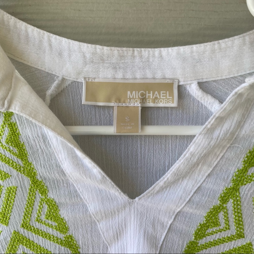 MICHAEL KORS Boho Split Neck Blouse - Picture 2 of 13